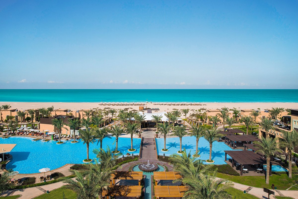 Saadiyat Rotana Resort1